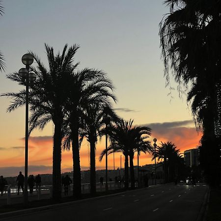 Cozy Studio Near Promenade Nizza Esterno foto
